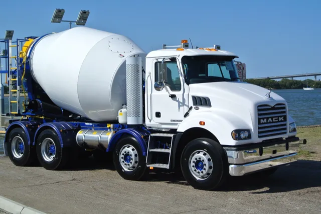 White Mack with blue chassis and Cesco mixer bowl